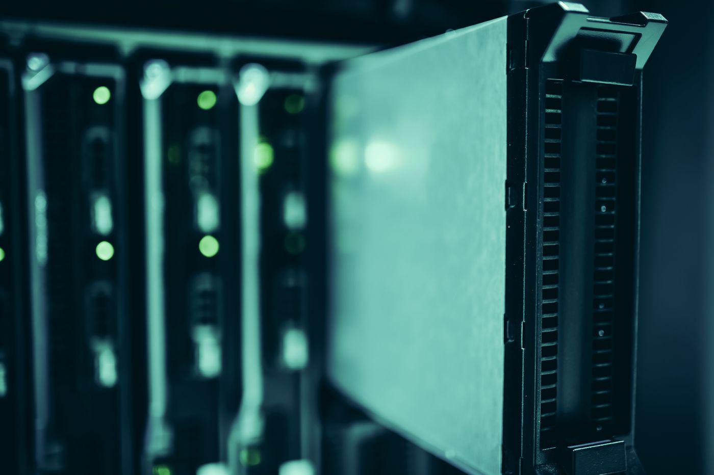 Professional server infrastructure in a secure data centre